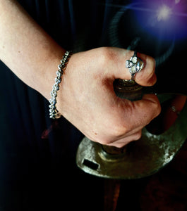 Grainne Mhaol Ring - Sterling silver skull ring