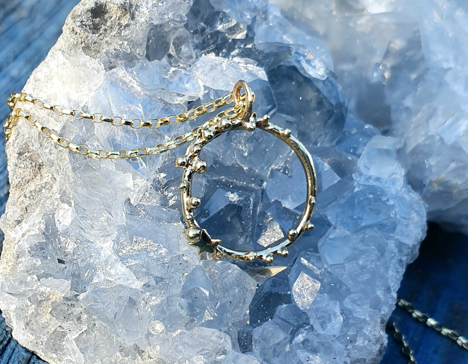 Stardust Circle Pendant - 9k gold pendant necklace