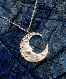 Rhiannon - Sterling silver and blue sapphire pendant