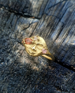 Sulis, sun goddess - 9k gold and pink sapphire signet ring
